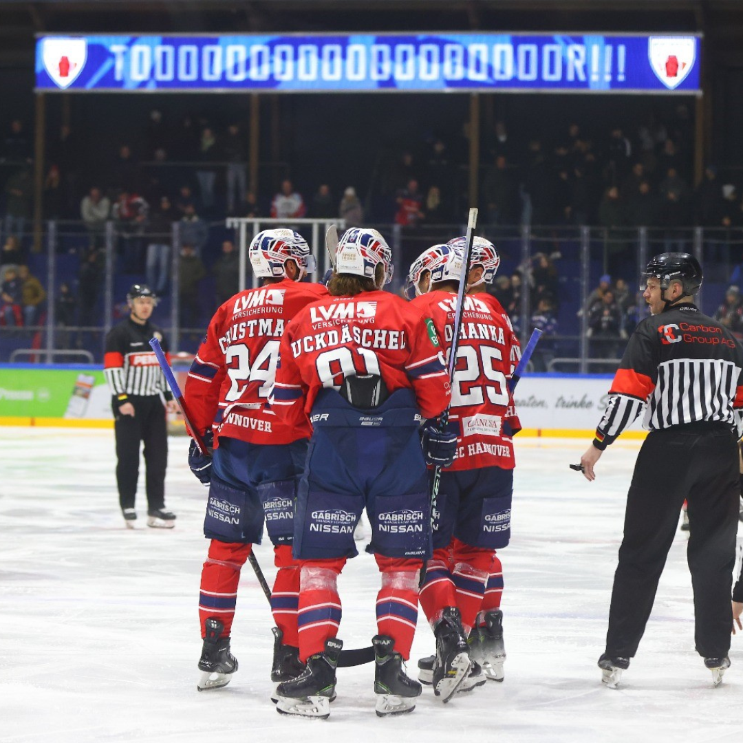 Hannover Indians beleben das Eisstadion am Pferdeturm mit neuem LED-Display von Hallcube