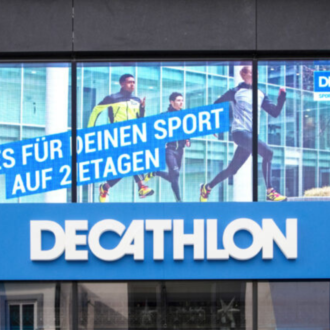 Ladenfront-LED-Display Decathlon Braunschweig