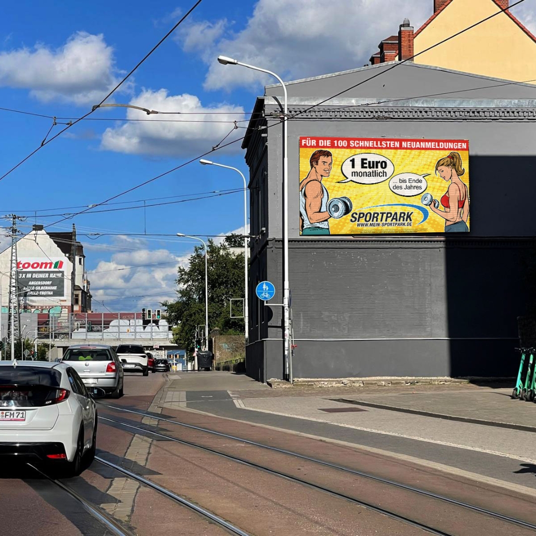 LED-Werbedisplay in der Delitzscher Straße: Neue Maßstäbe in der Außenwerbung in Halle (Saale)